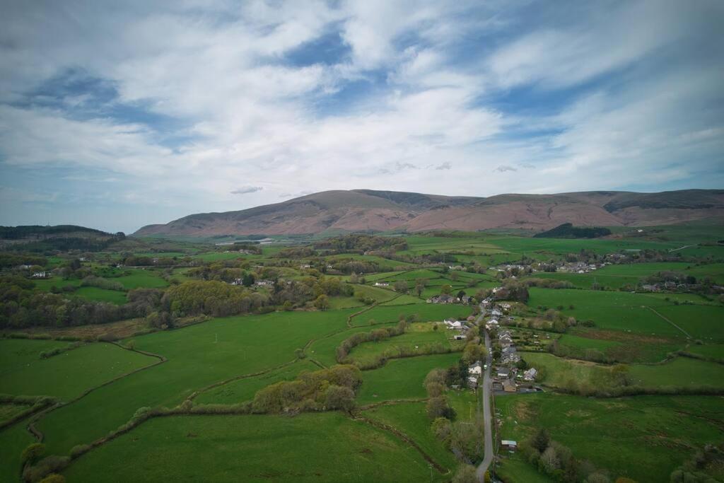 Luxurious Cottage With Hot Tub, Lake District Duddon Esterno foto